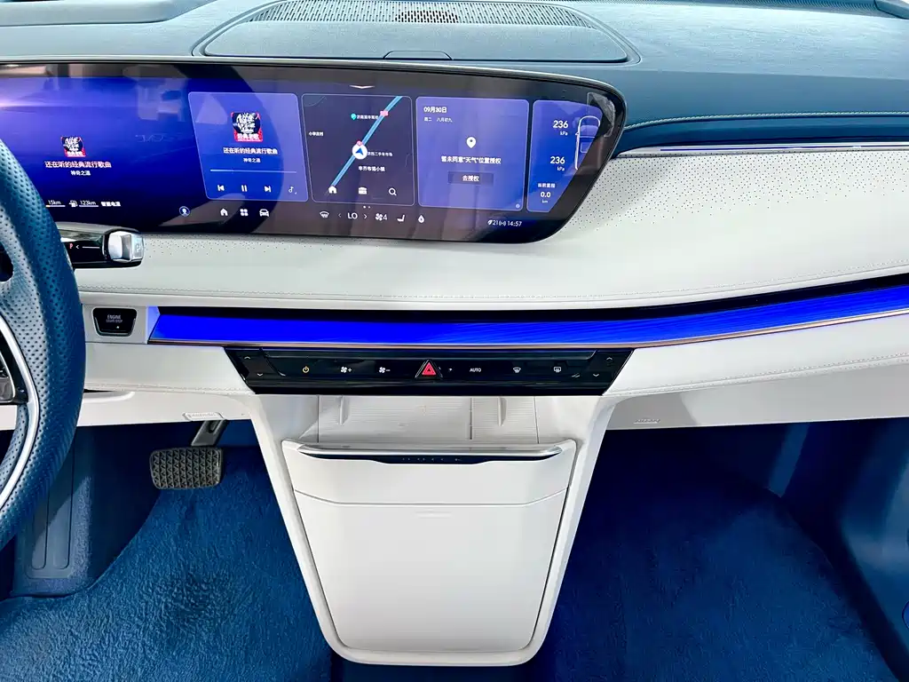 BUICK GL8 NEW ENERGY