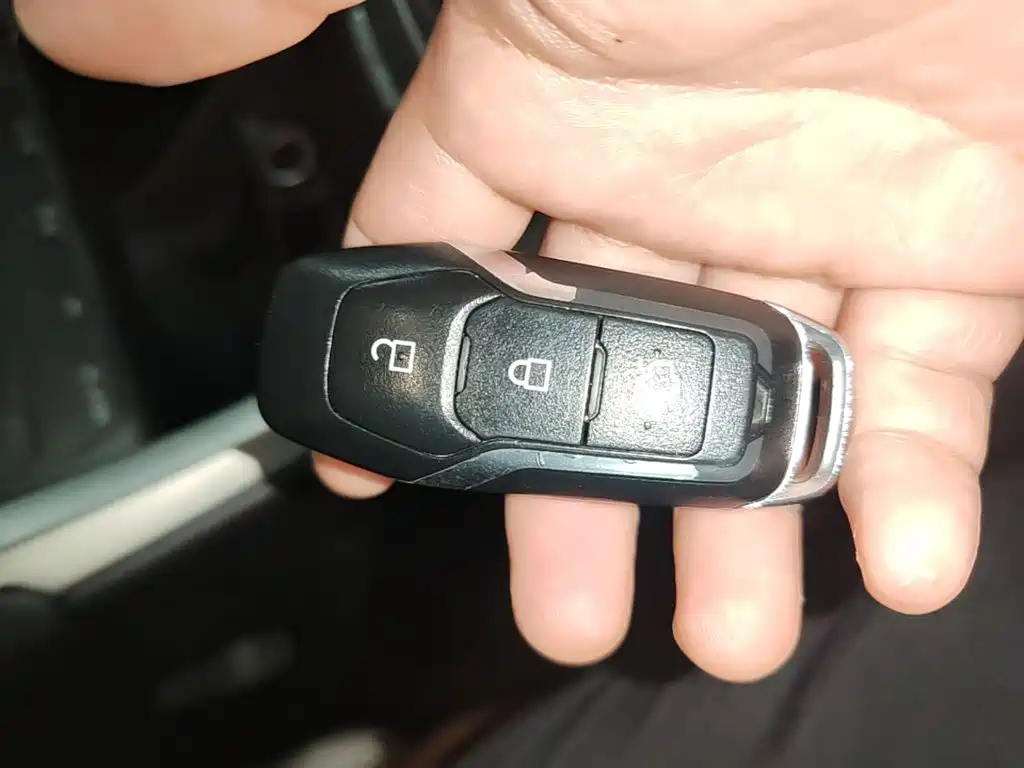 Ford Mondeo — миниатюра 9