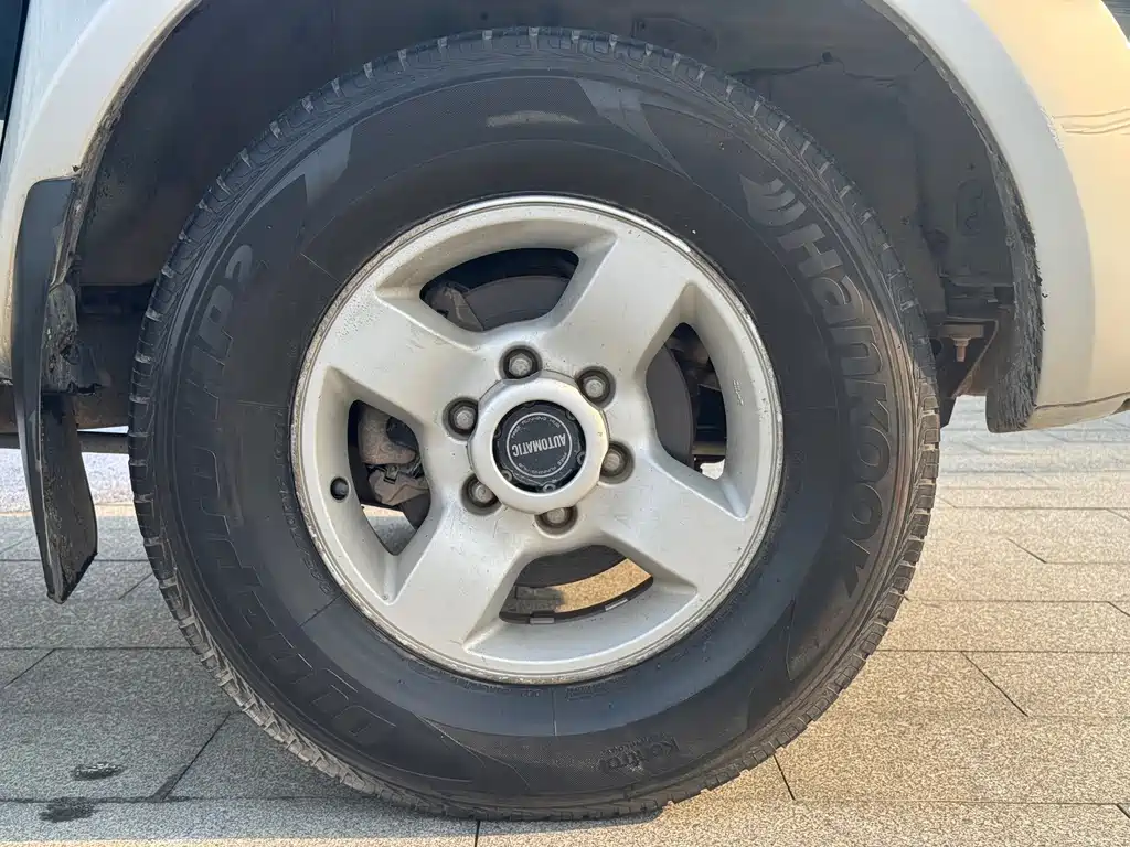 Nissan D22 — миниатюра 8
