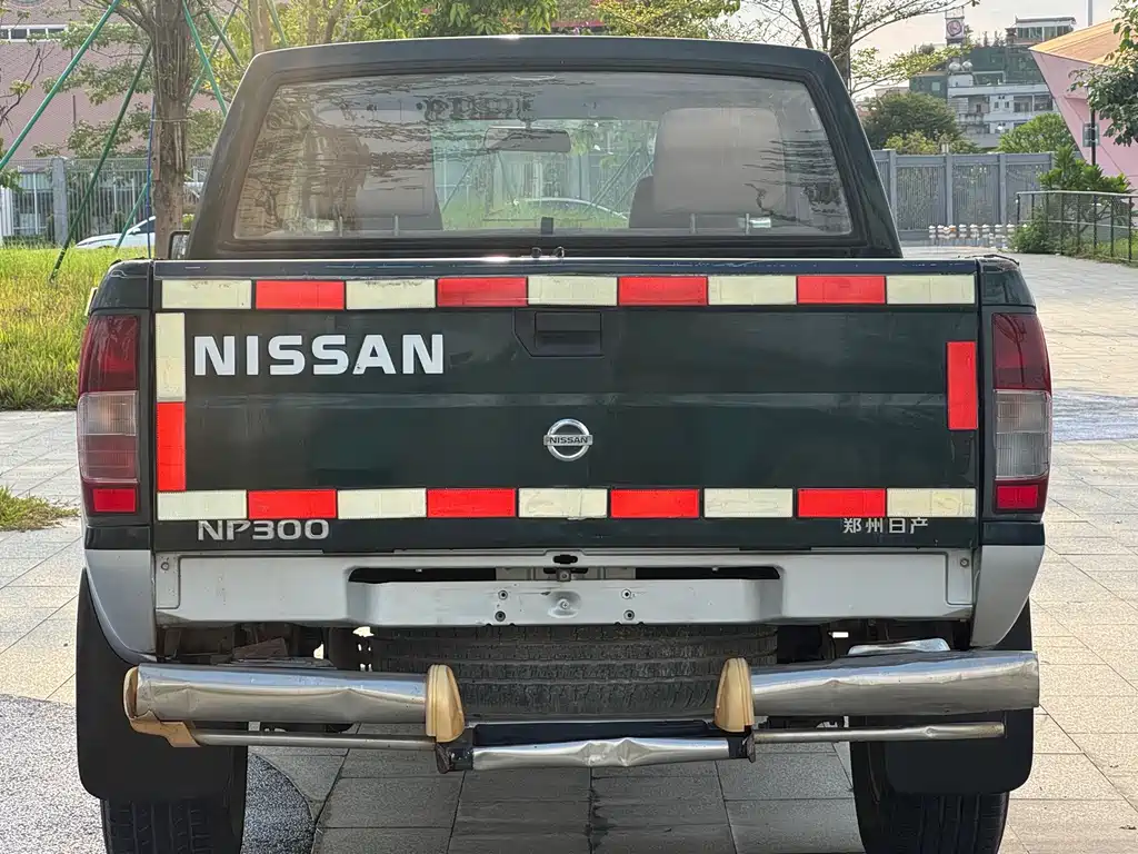 Nissan D22 — миниатюра 4