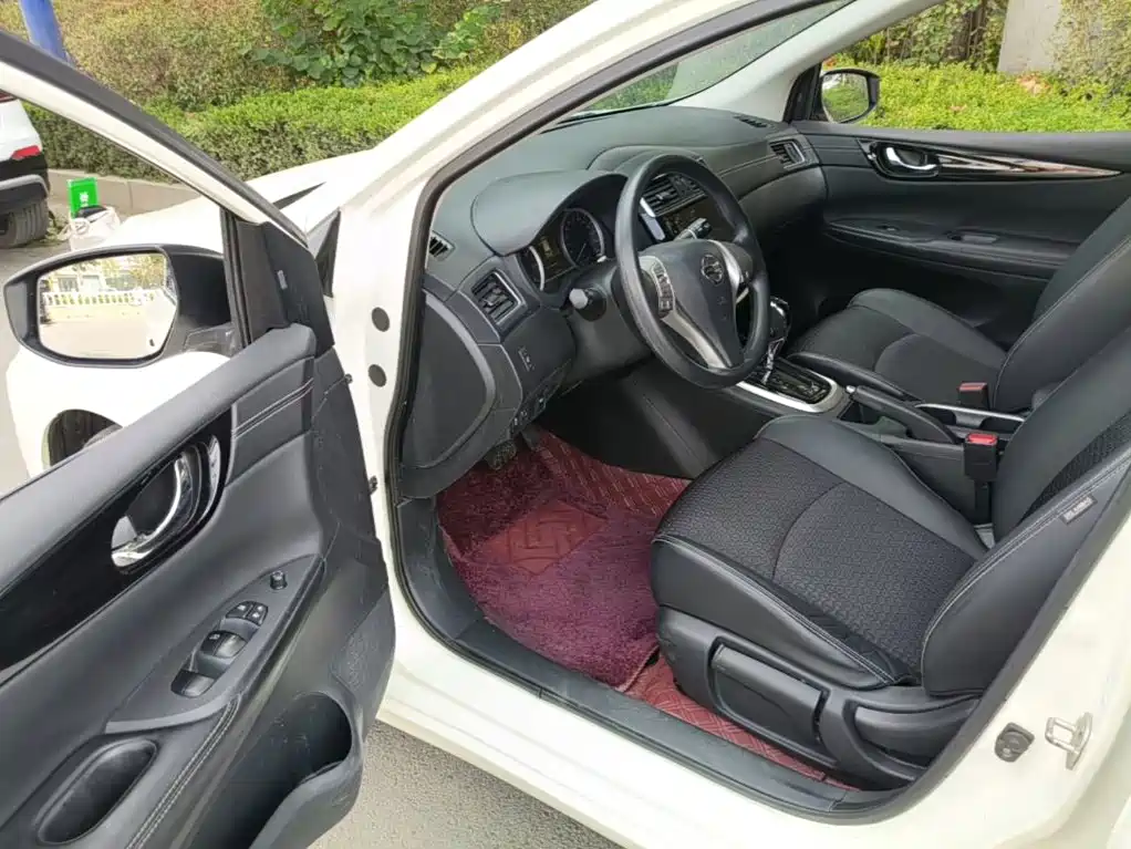 Nissan Tiida — миниатюра 16
