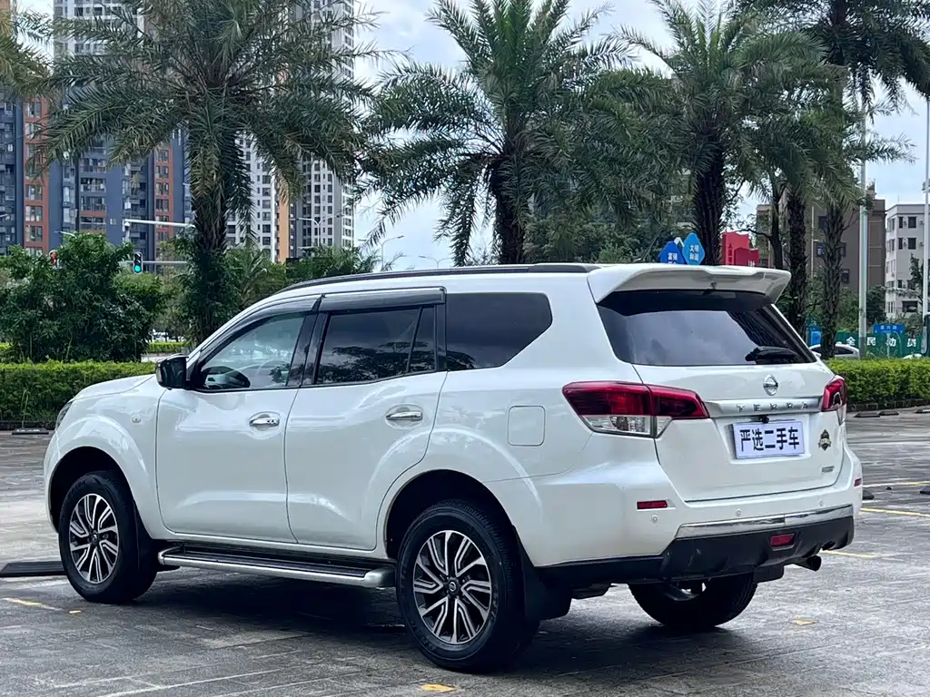 Nissan Terra — миниатюра 7