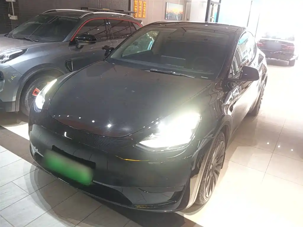 Tesla Model Y 2022