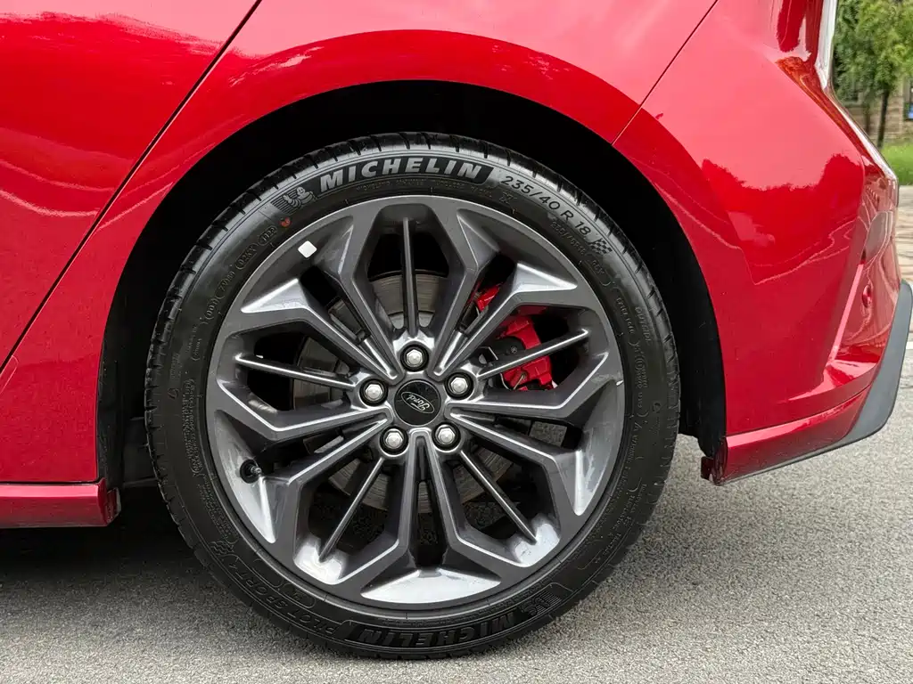Ford Focus — миниатюра 10