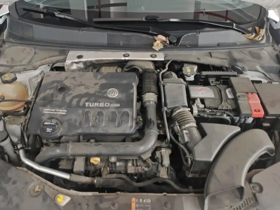 Buick Verano — миниатюра 10