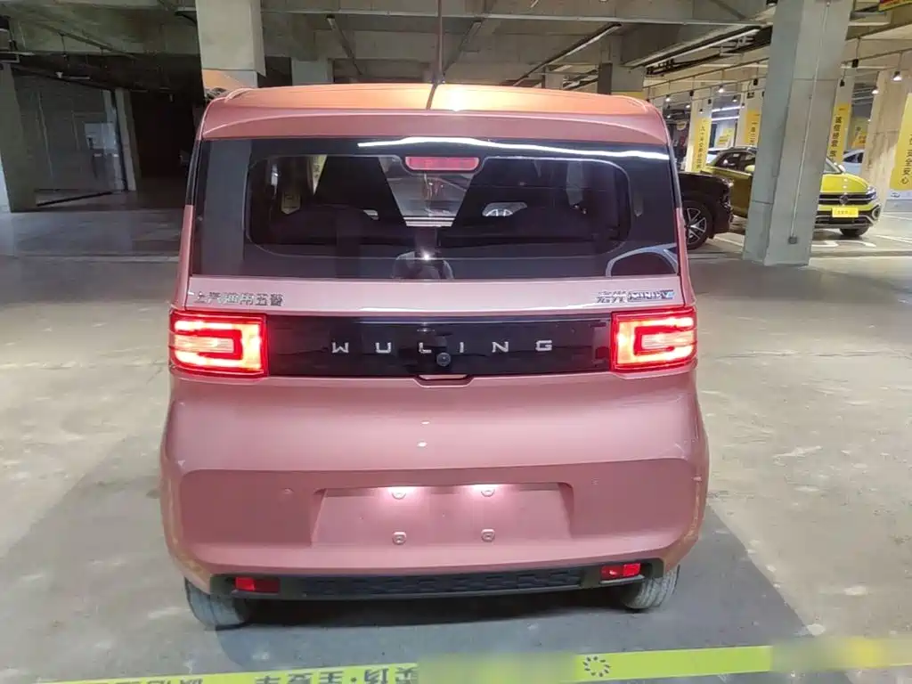 Wuling MINIEV — миниатюра 6