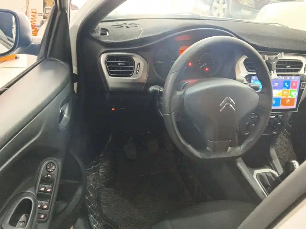 Citroen Elysee — миниатюра 16