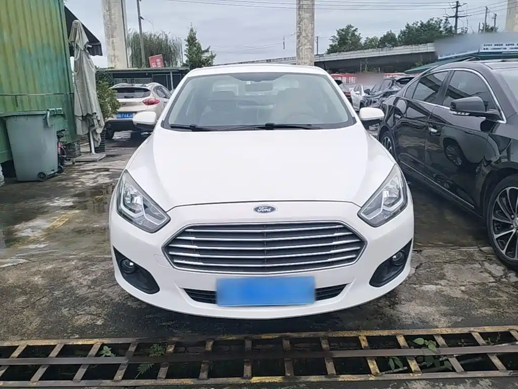 Ford Escort — миниатюра 3