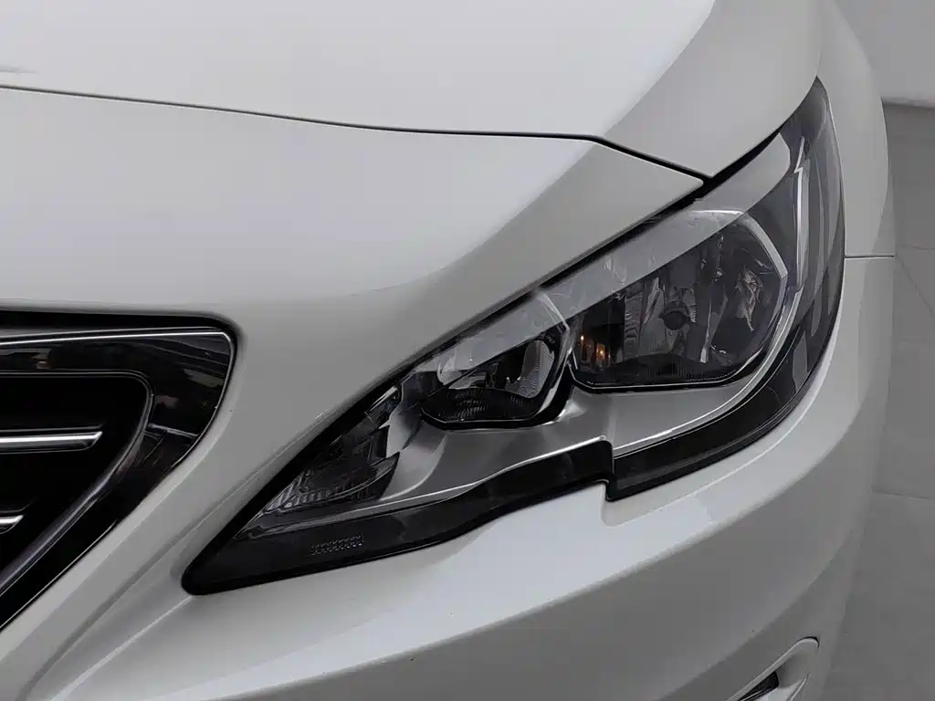 Peugeot 408 — миниатюра 7