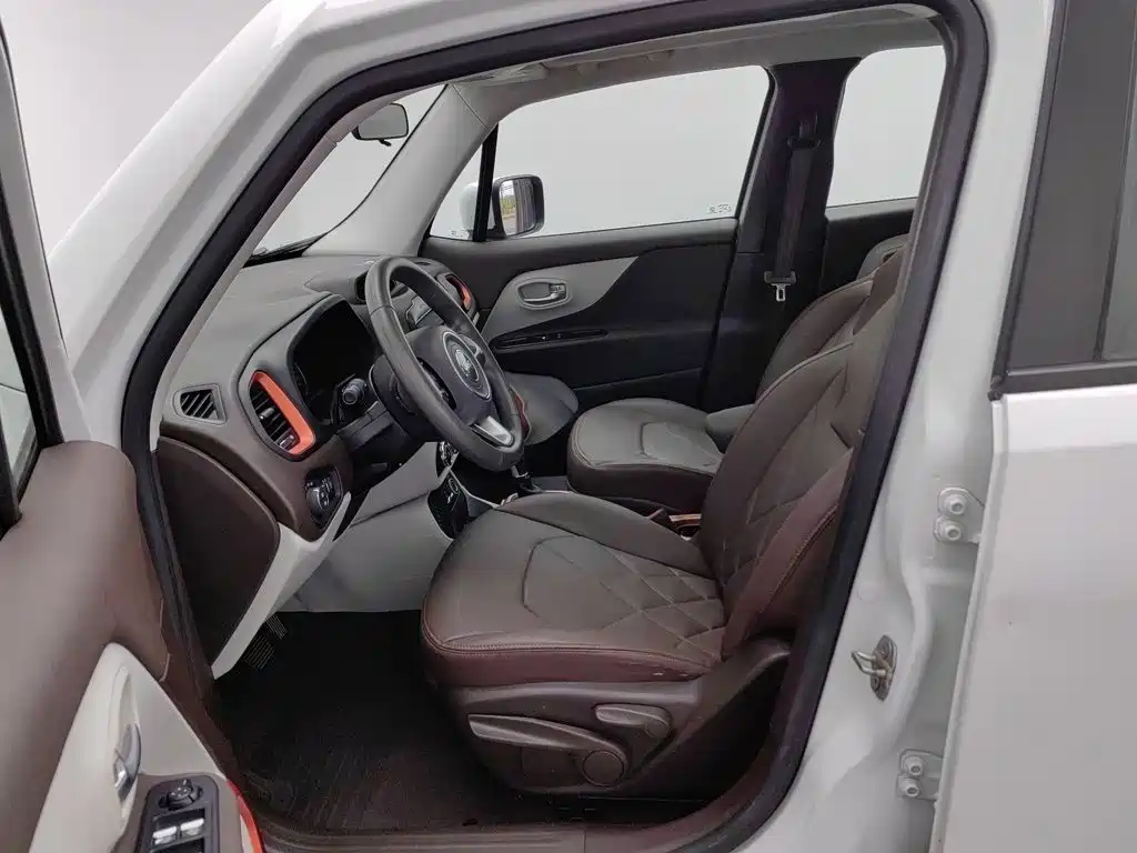 Jeep Renegade — миниатюра 10