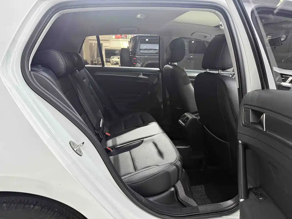 Volkswagen Golf — миниатюра 15