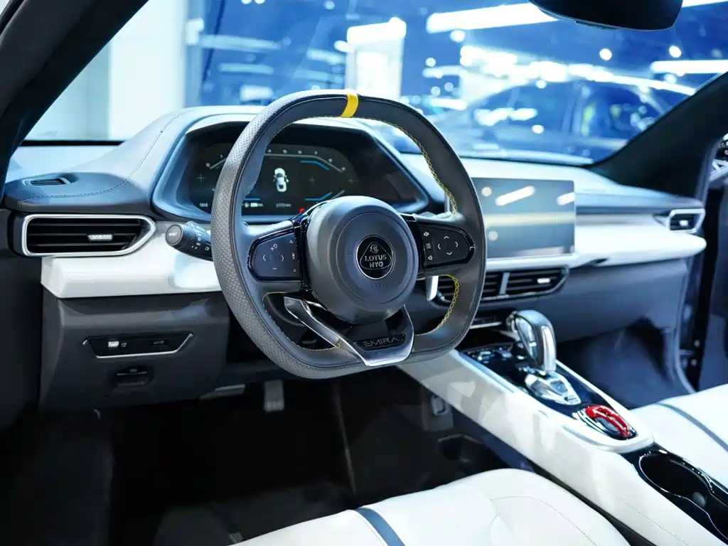 Lotus Emira — миниатюра 26