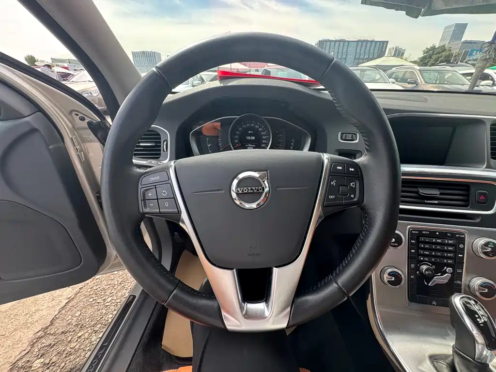 Volvo S60 — миниатюра 5
