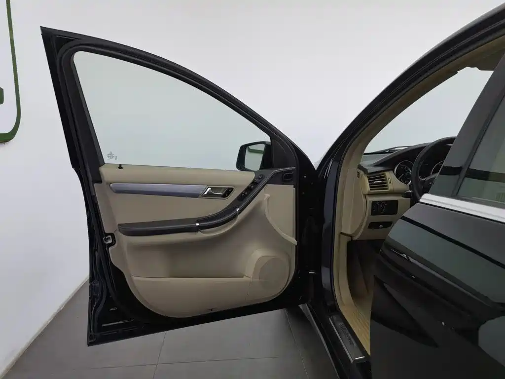 Mercedes-Benz R 2011 R 300 L