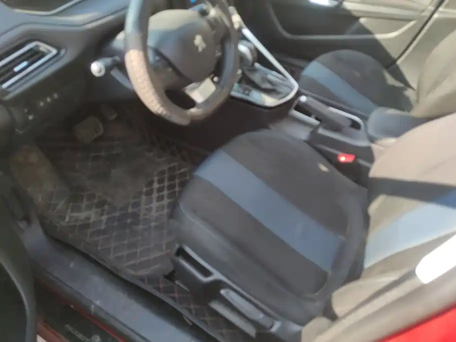 Peugeot 308 — миниатюра 9