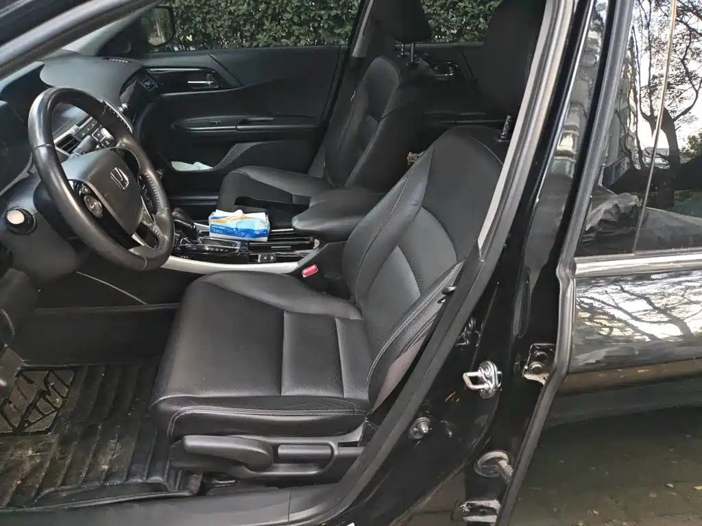 Honda Accord — миниатюра 16