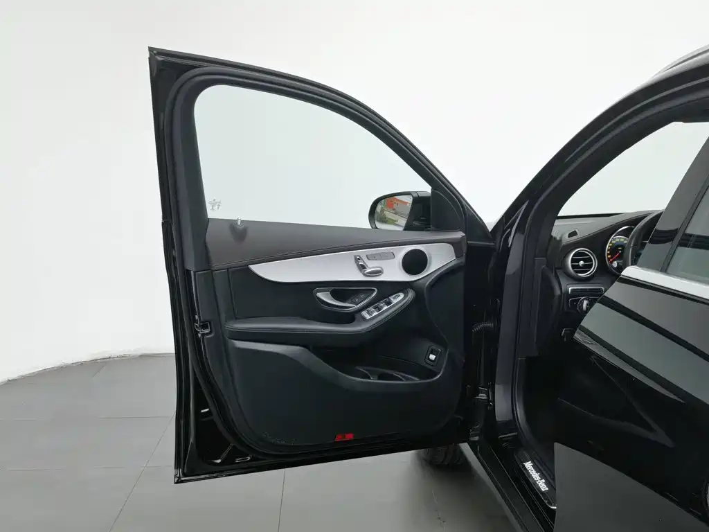 Mercedes-Benz GLC 2021 GLC 260 L 4MATIC