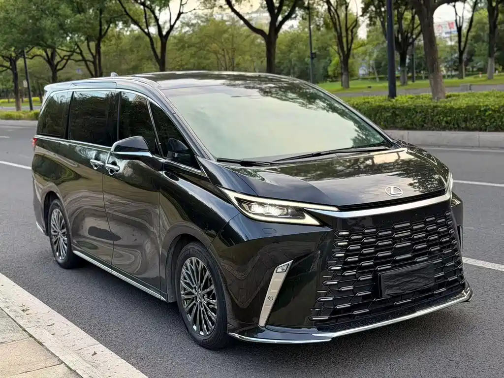 Lexus LM — миниатюра 2