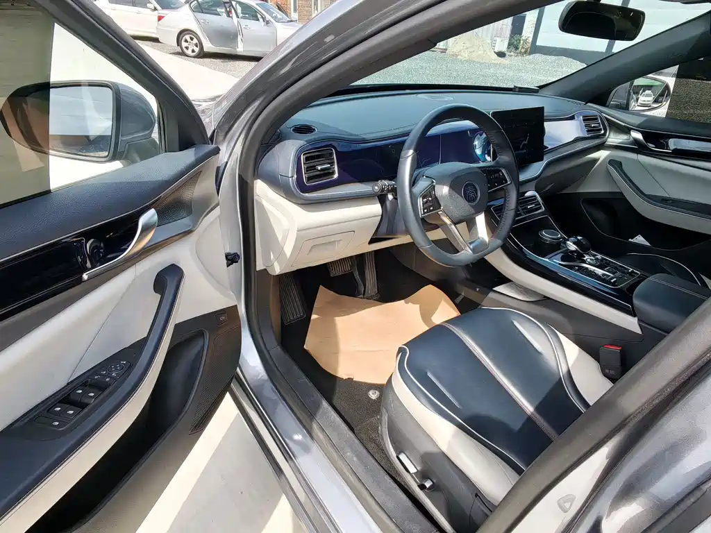 BYD Qin PLUS — миниатюра 6
