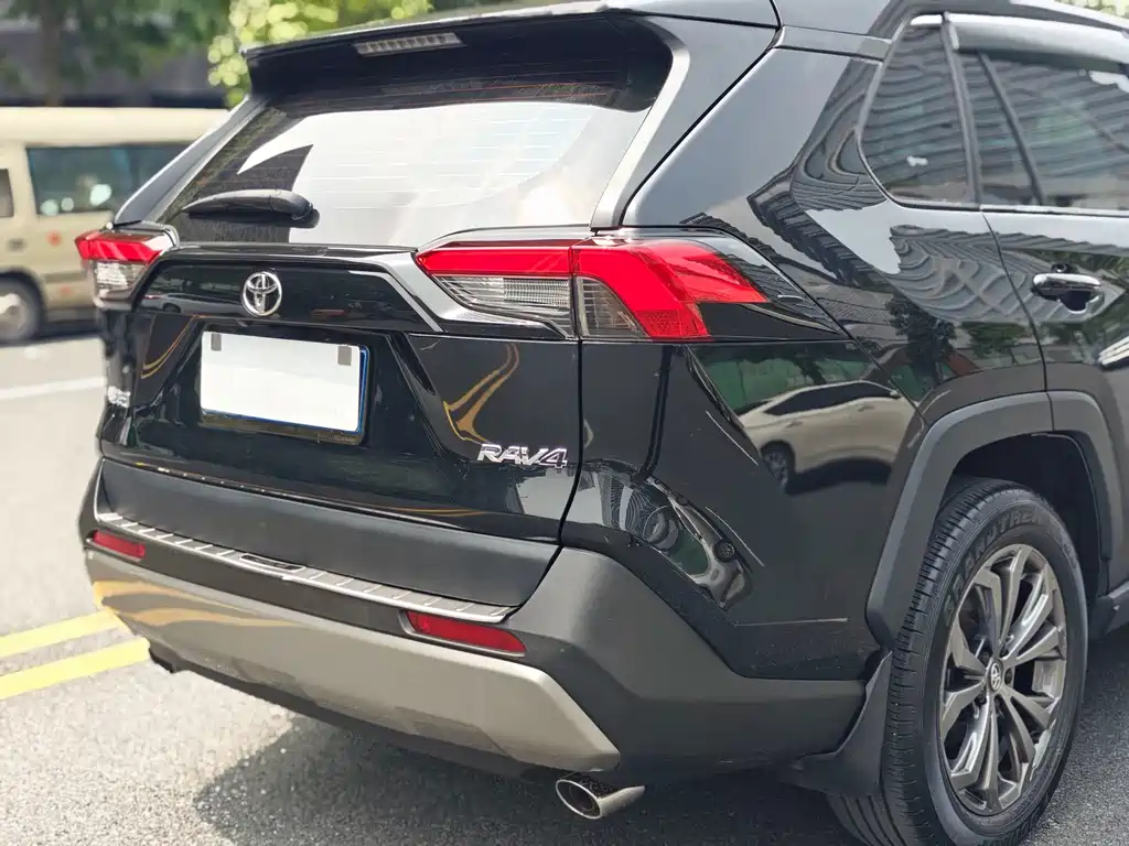 Toyota RAV4 — миниатюра 22