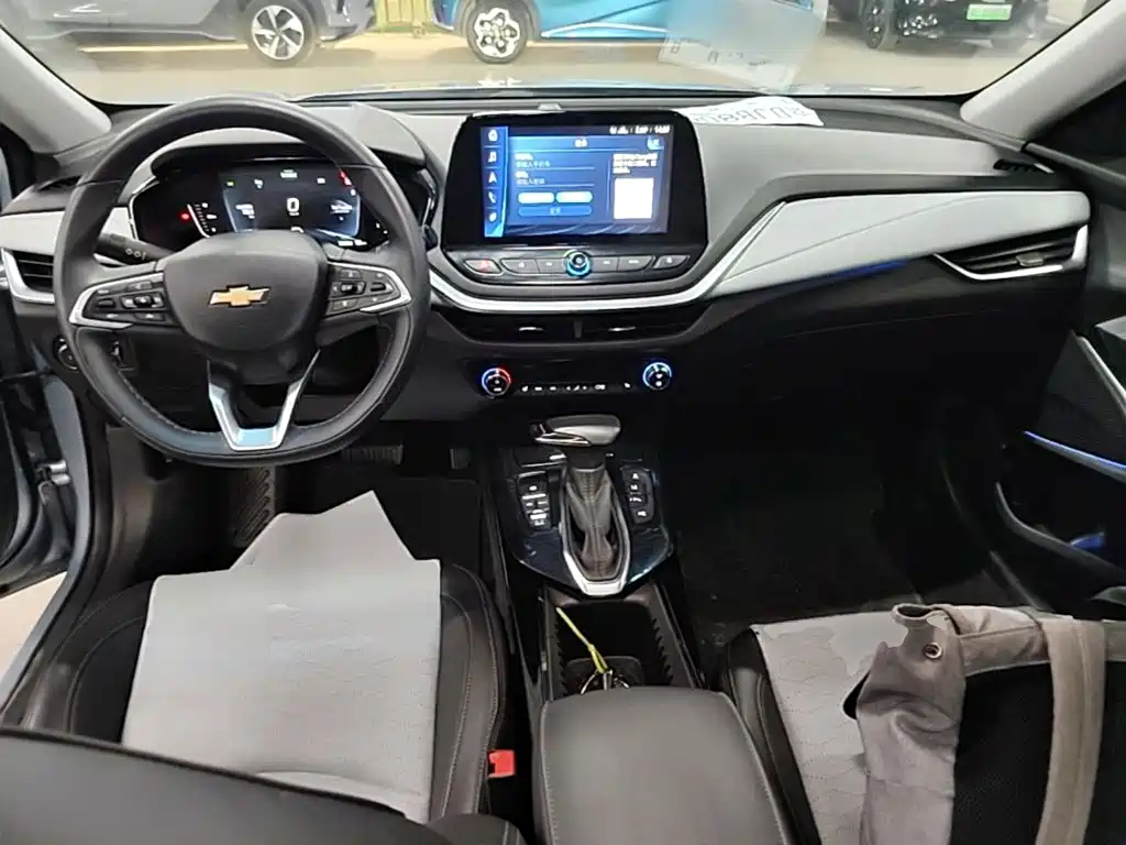 Chevrolet Menlo — миниатюра 10