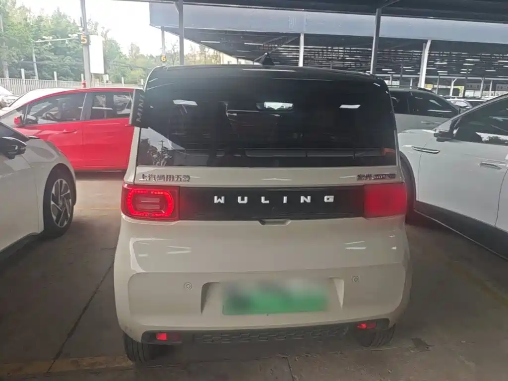 Wuling MINIEV — миниатюра 6