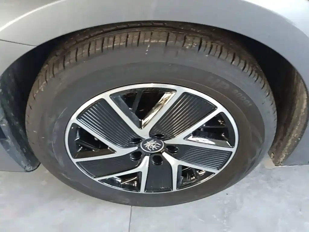 BYD Qin L — миниатюра 23