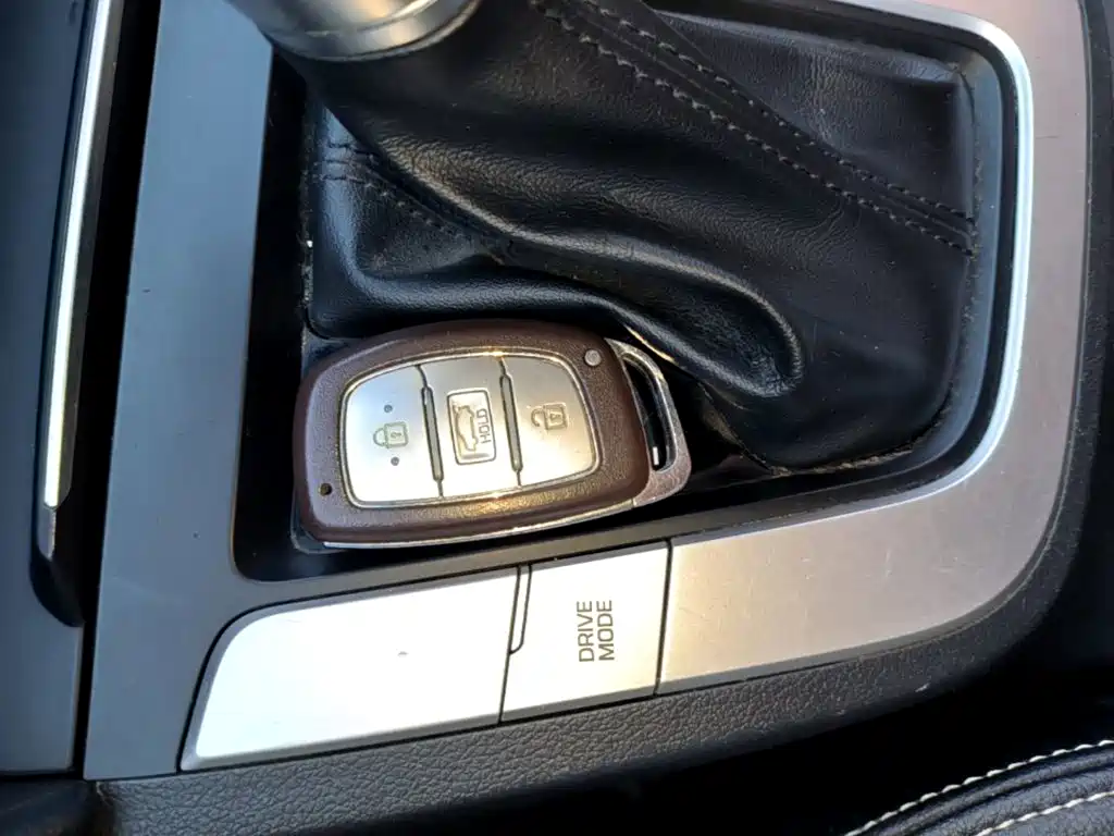 Hyundai Elantra — миниатюра 9