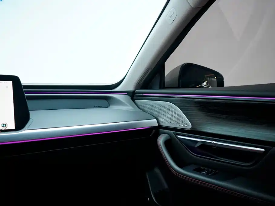 XPeng P7 — миниатюра 11