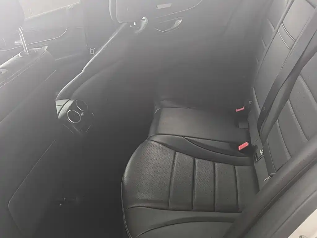 Mercedes-Benz C-Class — миниатюра 11