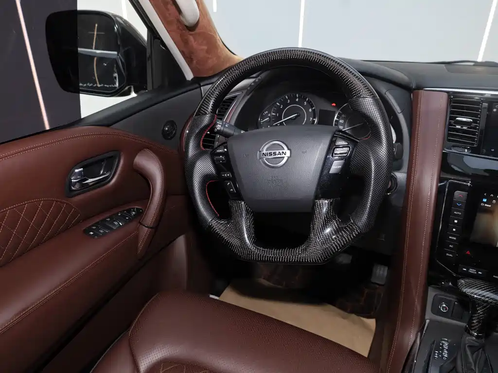 Nissan Patrol — миниатюра 19