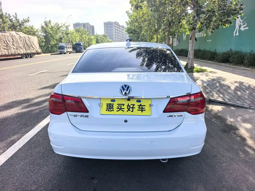 Volkswagen Jetta — миниатюра 13