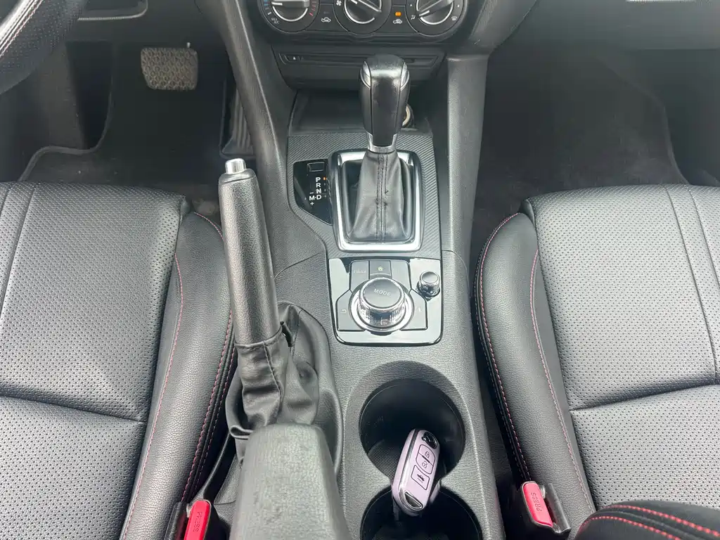 Mazda 3 Axela — миниатюра 16