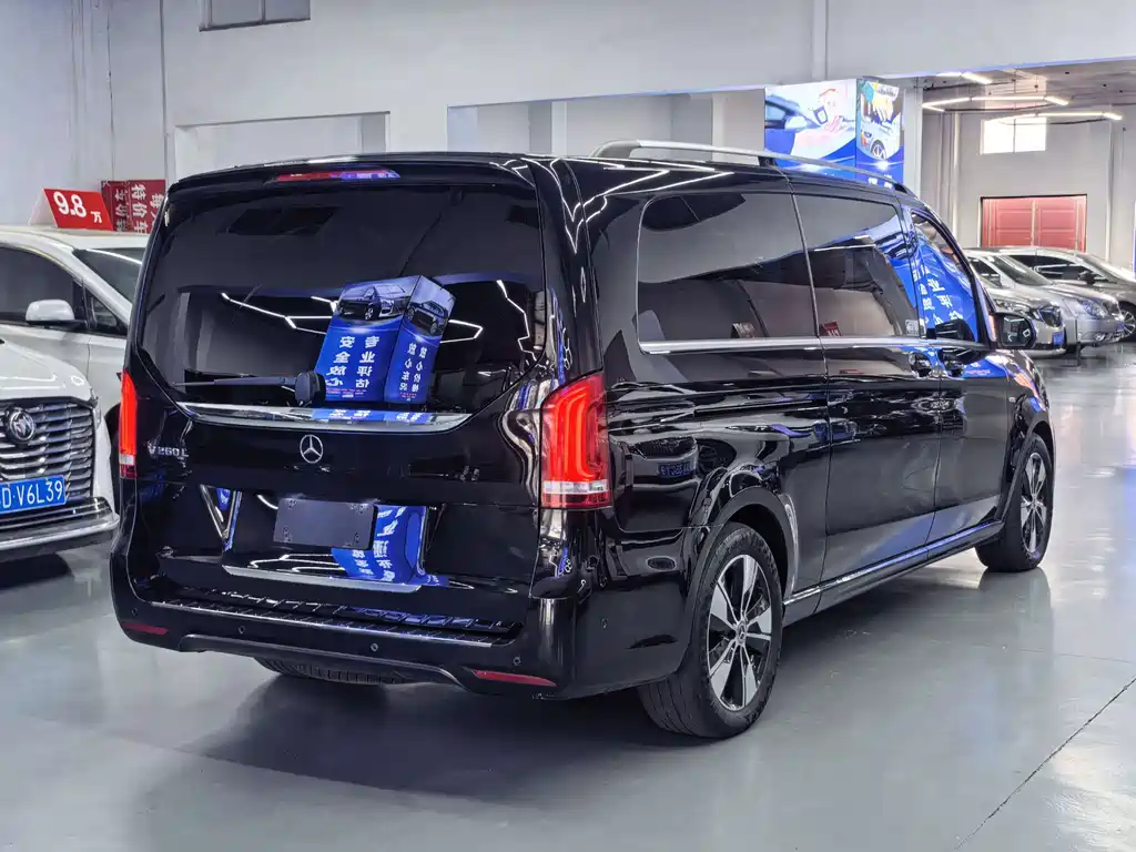 Mercedes-Benz V-Class — миниатюра 3