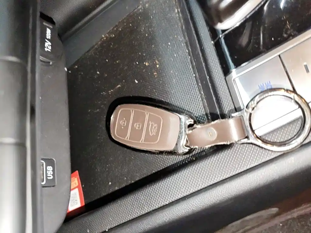 Hyundai Elantra — миниатюра 9