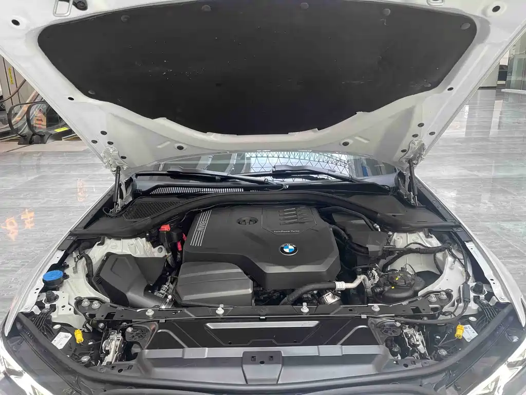 BMW 3 Series — миниатюра 14