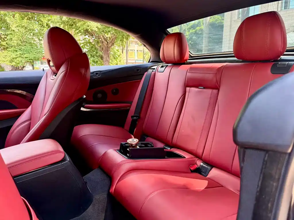 BMW M4 — миниатюра 6