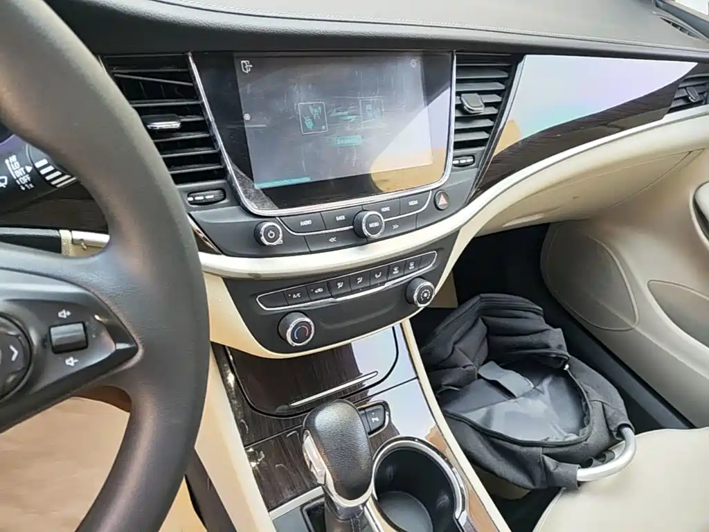 Buick Verano — миниатюра 13