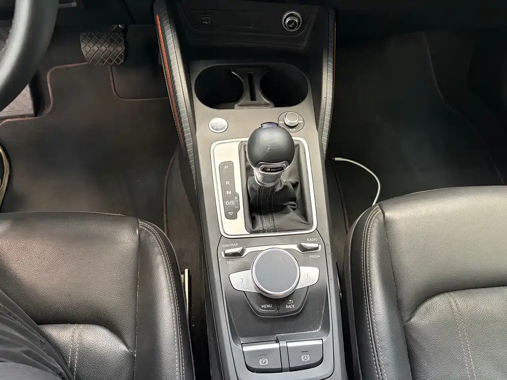 Audi Q2L 2024 35TFSI