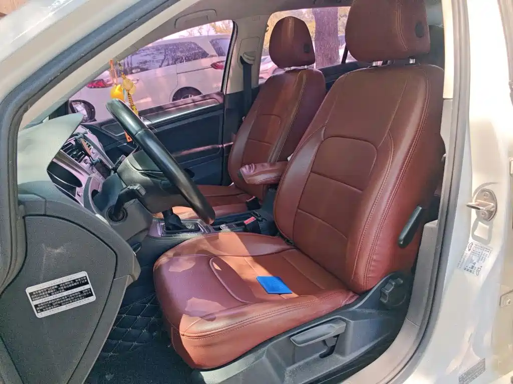 Volkswagen Golf — миниатюра 8
