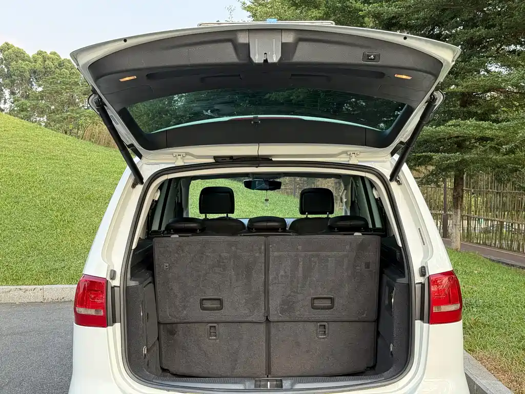 Volkswagen Sharan — миниатюра 9