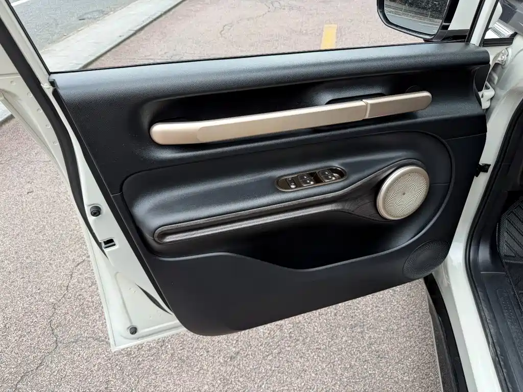 Baojun Yunduo — миниатюра 6