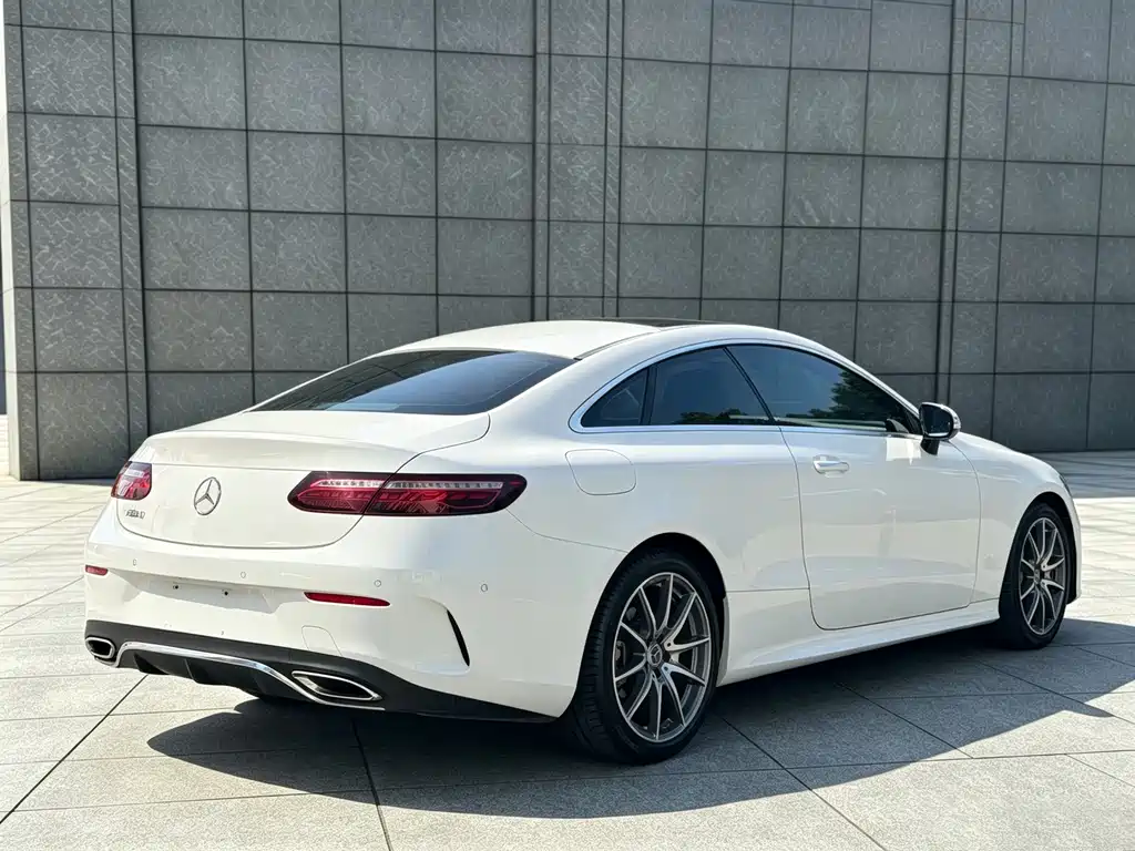 Mercedes-Benz E-Class (Import) — миниатюра 17