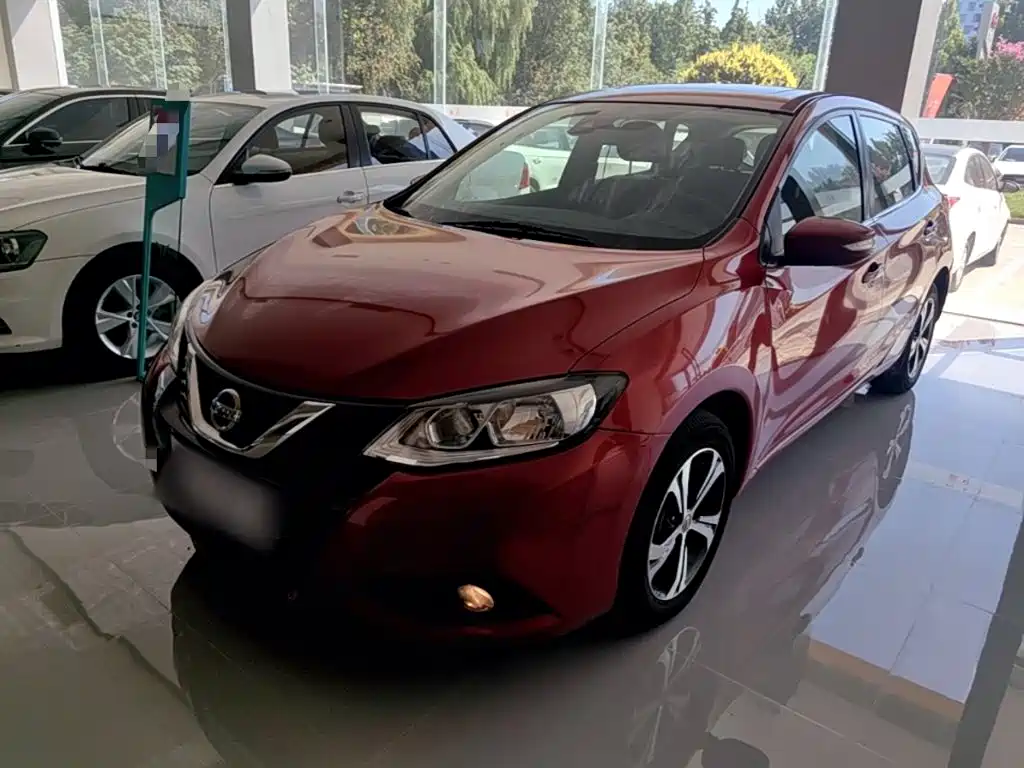 Nissan Tiida — миниатюра 2