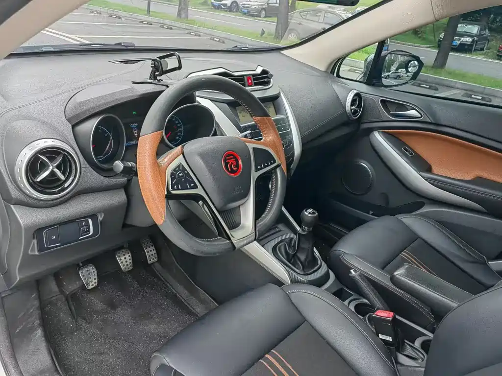 BYD Yuan 2016 1.5L MT Comfort