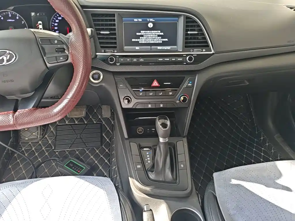 Hyundai Elantra — миниатюра 13