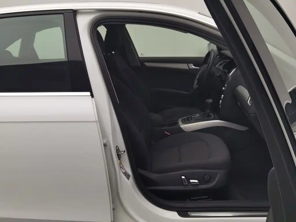 Audi A4L — миниатюра 23