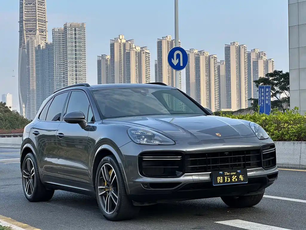 PORSCHE CAYENNE