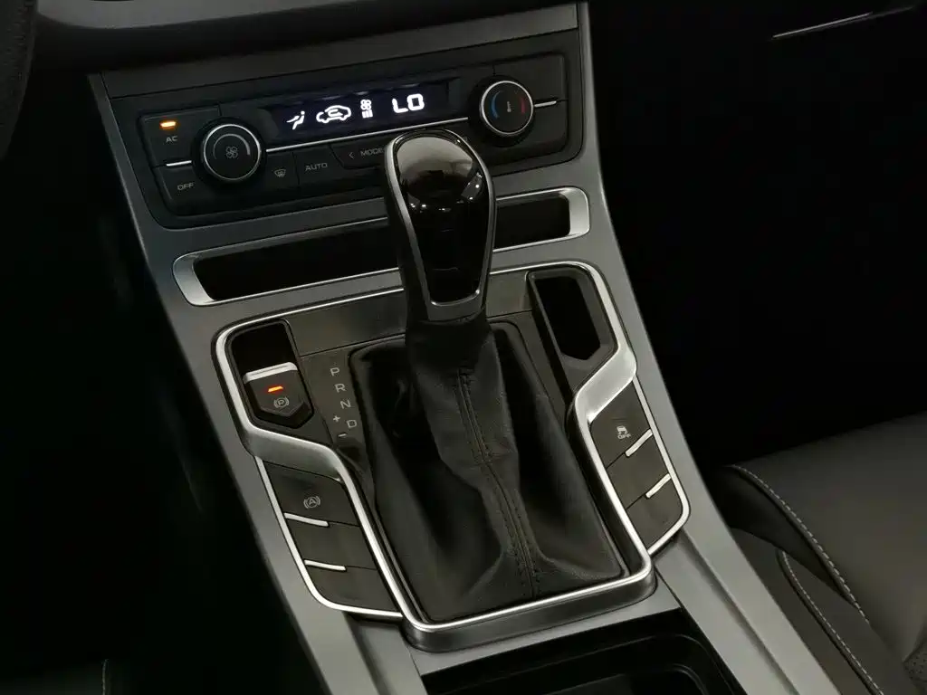 Geely Emgrand — миниатюра 13