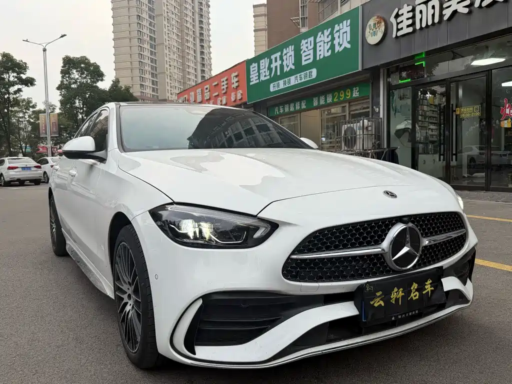 Mercedes-Benz C-Class — миниатюра 3
